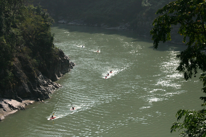 Pushing on... the loooong down river race